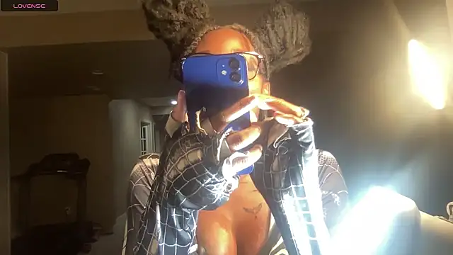 maskedgirl5005's Webcam Show