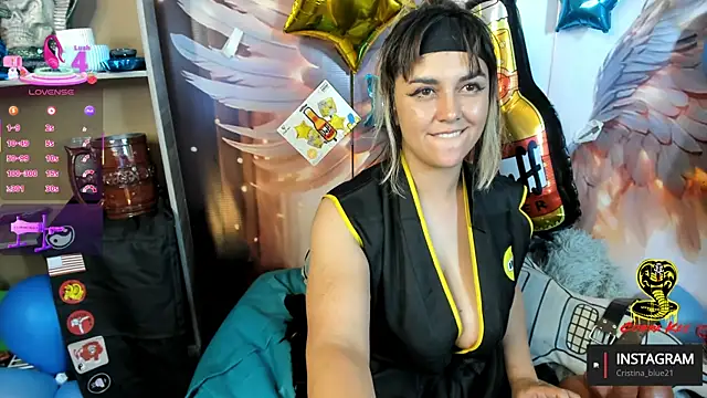 cristina_blu21's Webcam Show