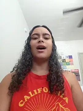 cinnaminnie's Webcam Show