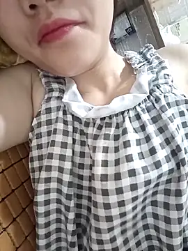 _Attractivegirl33's Webcam Show
