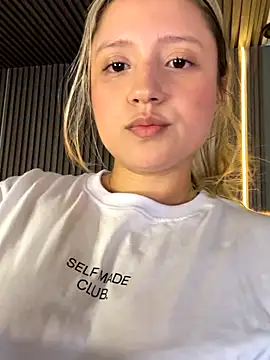 MiaPetit_'s Live Sex Cam Show