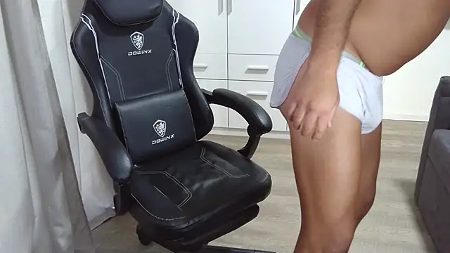Milo9210's Webcam Show
