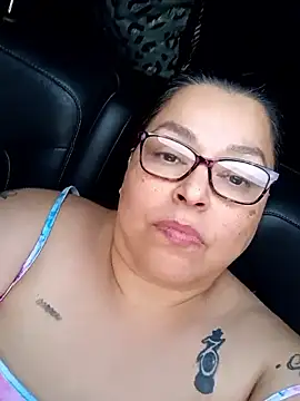 _SweetDsire_ Show in webcam