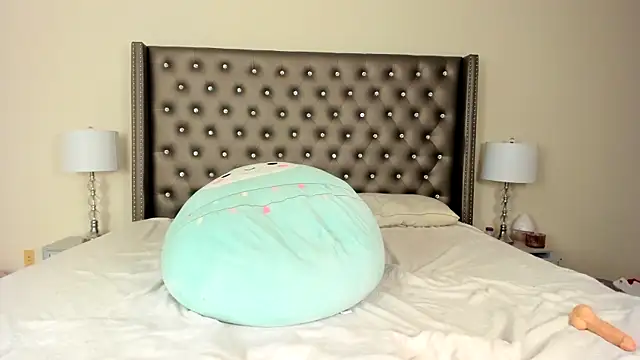 NadiaLyla's Webcam Show