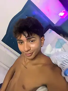 Leonarrrd_01's Webcam Show