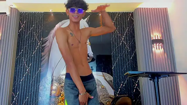 Play_boys_Hot2's Webcam Show