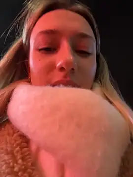 Lia__Love's Webcam Show