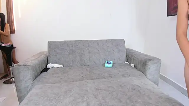 little_dolls11's Webcam Show