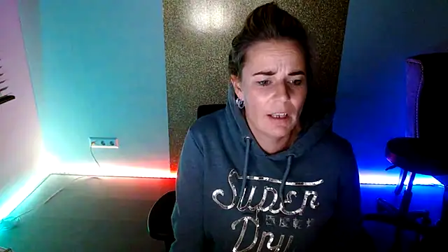 MystiqueMaven's Webcam Show