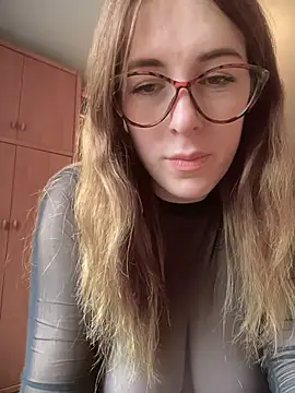 MommmyYummy's Webcam Show