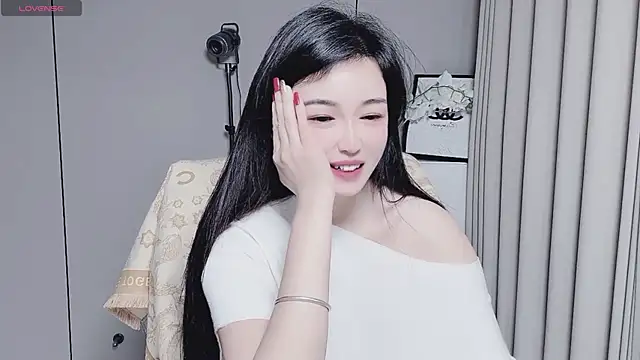 YunShan-33's Webcam Show