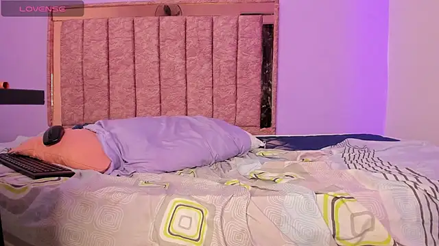 alaiasexygirl's Webcam Show