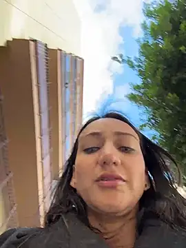 Ninabigtitied's Webcam Show