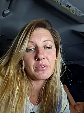 SheIsSomething's Webcam Show