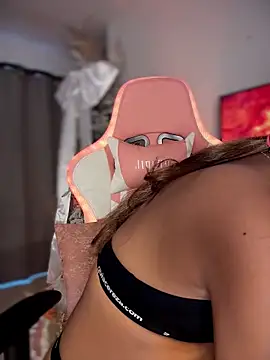 bella__honey's Webcam Show