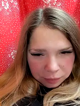 Zuli_Kiska's Webcam Show