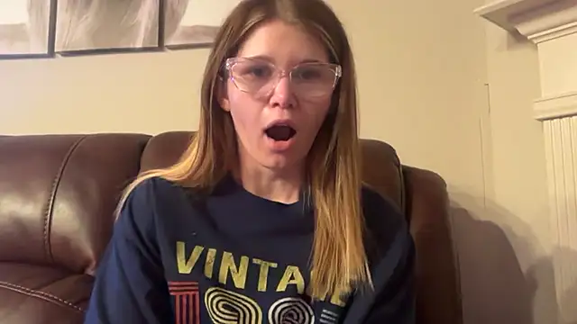 Riley_ray69's Live Sex Cam Show