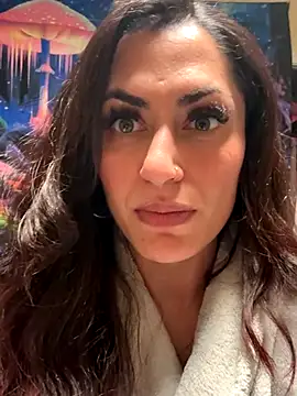 YourQueen18's Live Sex Cam Show