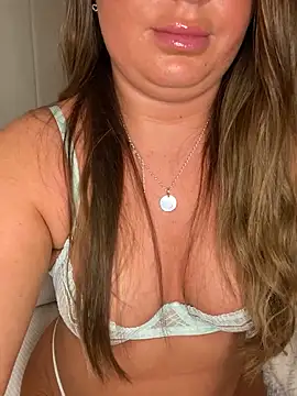 SexyWillowUk's Live Sex Cam Show