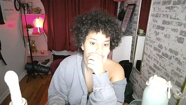 PrettyLittleProblem's Webcam Show