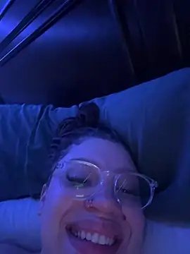 QueenNuttCollector's Webcam Show