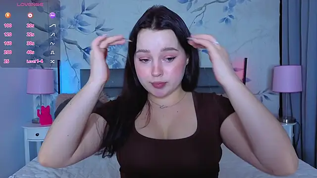 Cute_kitty-'s Webcam Show