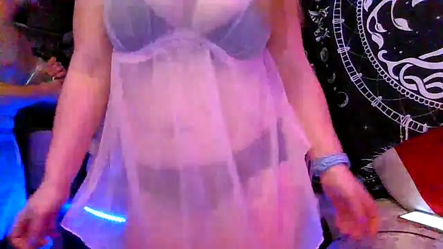 xKittenPawz's Webcam Show