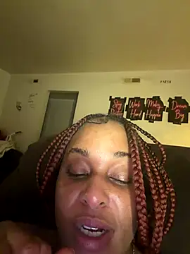 Realwetpussy's Live Sex Cam Show