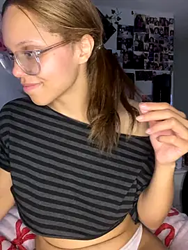 maisie_goldxx's Webcam Show