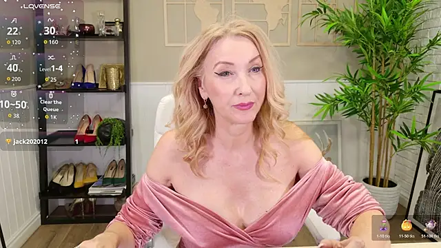 Pokazy przed seks kamerką na żywo – LadyLeea