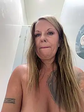 RubyInk – live sex-cam-show