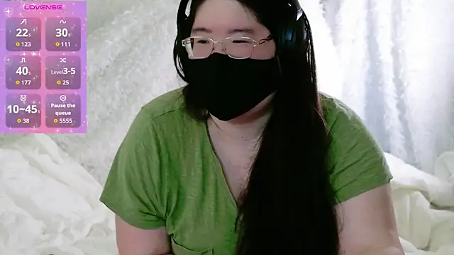 Kara-Nuna – live sex-cam-show