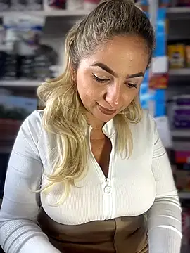 sammyqueenx21's Webcam Show