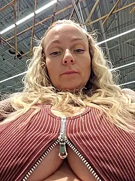 Bondgirl_013's Live Sex Cam Show