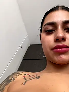 AlannaEvons' Webcam Show