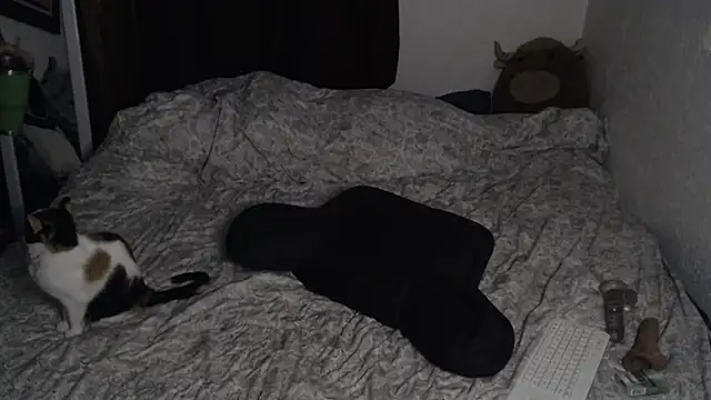 Seks show uživo modela anja_peach na kameri