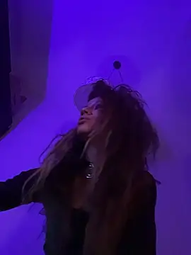 luxxylola's Webcam Show