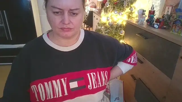 Show modela Meliss_Official9 na web-kameri