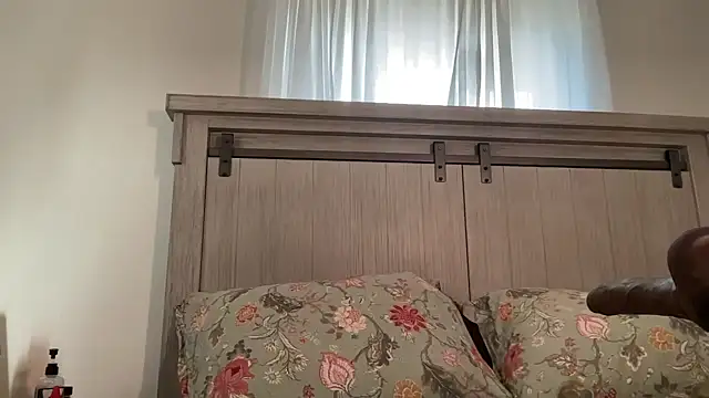 CloudedThot: вебкам-шоу