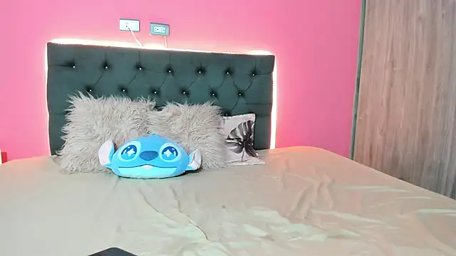 ariloe_quintero's Live XXX Chat