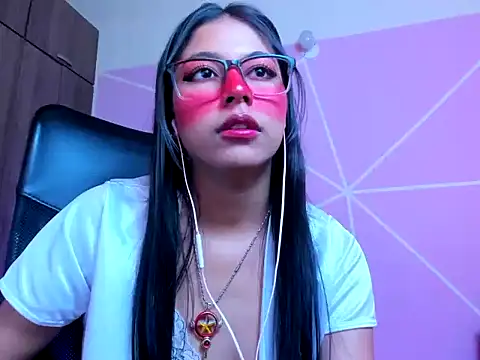 _ALLYSON18_'s Live XXX Chat