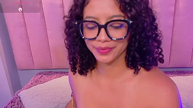 CamilaLevy's Live XXX Chat