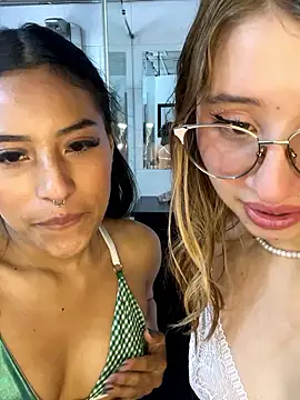 celeste_stonnes' Live XXX Chat