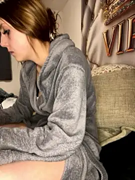 Luna1114 webkamerás műsora