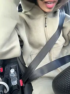 Das_Mach Adlı Modelin Web Kamerası Şovu