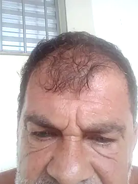 Peludo173317's Webcam Show