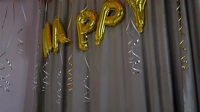 SunnivaCovilのウェブカメラショー