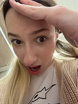 Lia__Loven Webbikameraesitys