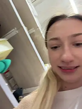 โชว์เซ็กส์แคมถ่ายทอดสดของ Lia__Love