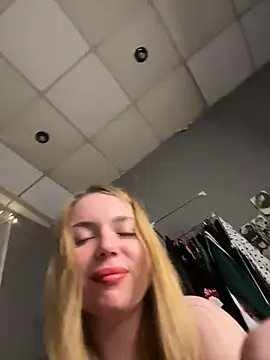 pink8ty's Webcam Show